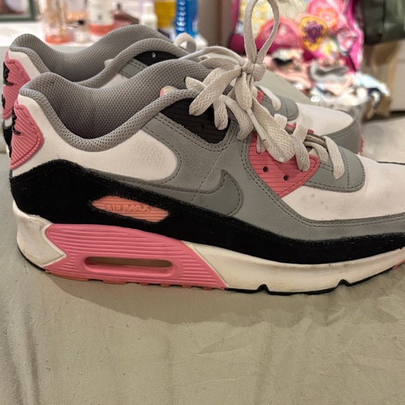 Nike Women's Pink and Gray Sneakers - Picture 1 of 3